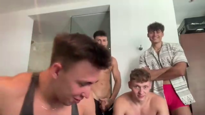 the-live-house-boys