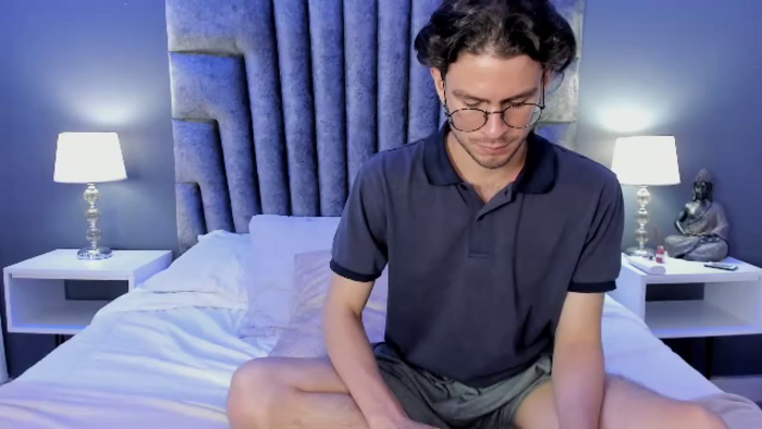 derek-hussain