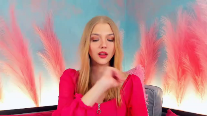chloe-lins
