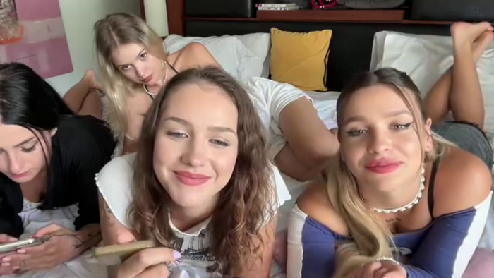 the-live-house-girls
