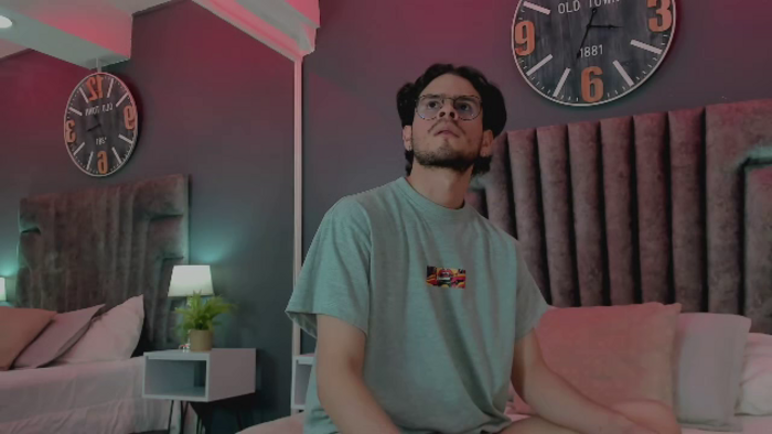 derek-hussain
