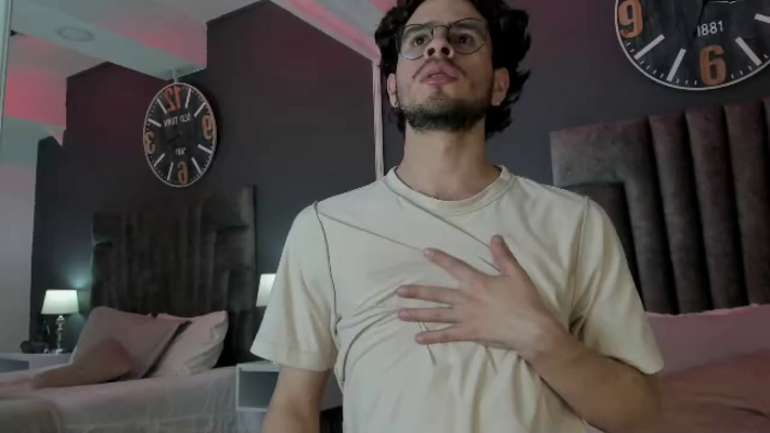 derek-hussain