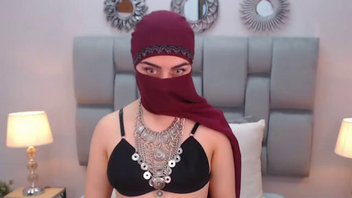 aliah-manzur