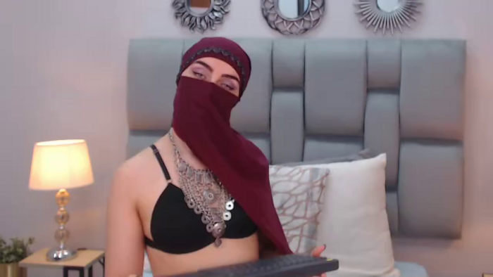 aliah-manzur
