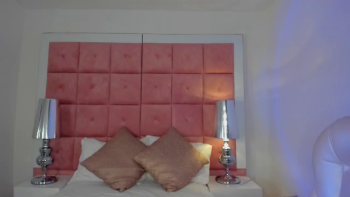 becca-lens