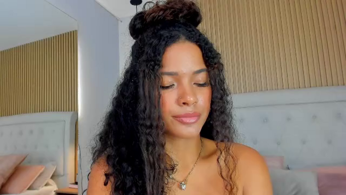 zendaya-bonnet
