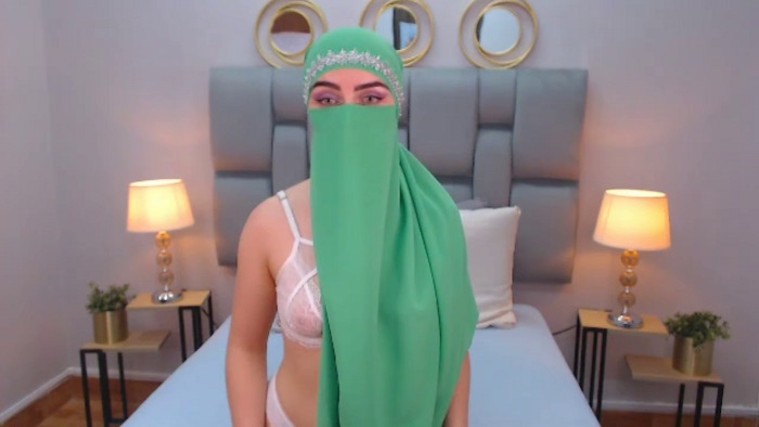 aliah-manzur