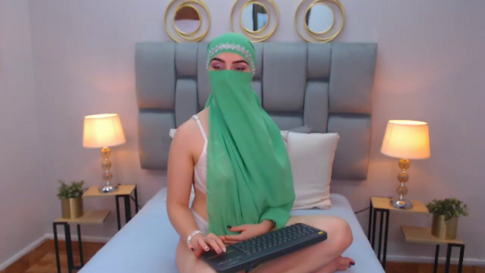 aliah-manzur