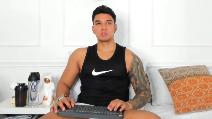 noah-avery