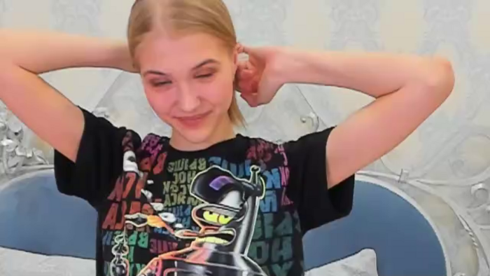 chloe-lins