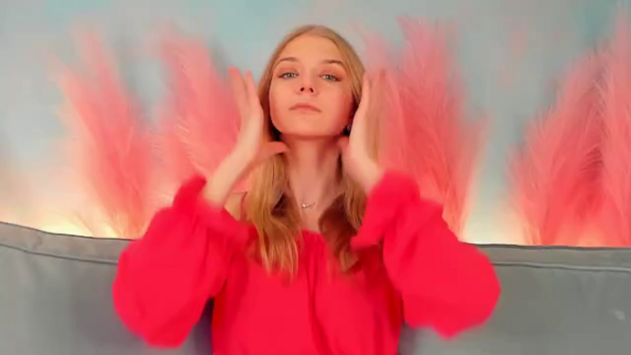 chloe-lins