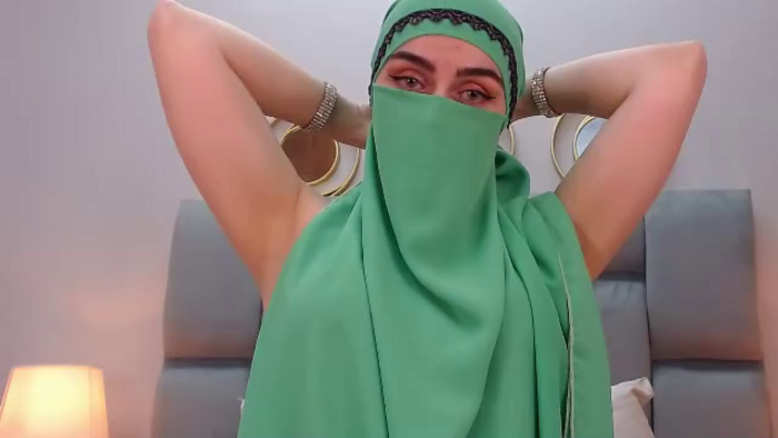 aliah-manzur