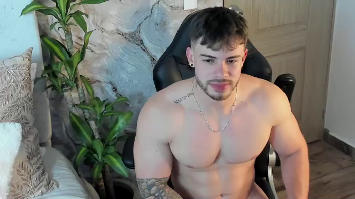 valenthino-king