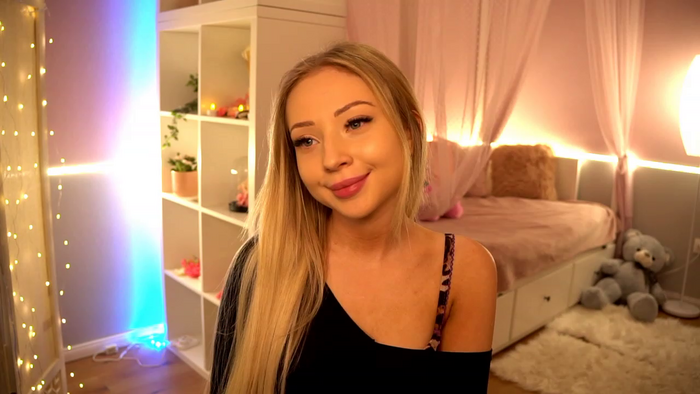 Blondebbygirl