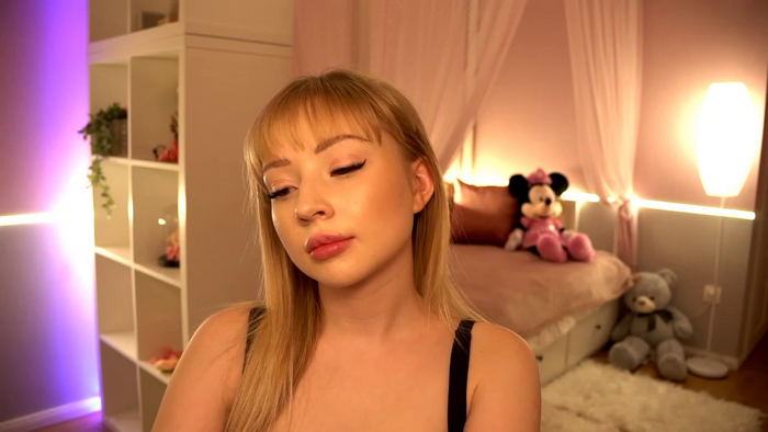 Blondebbygirl