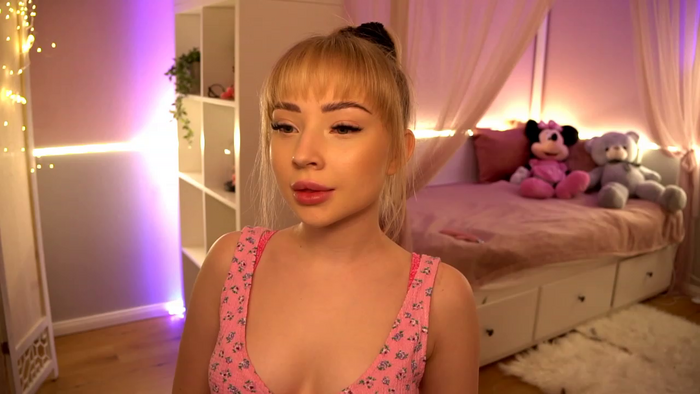Blondebbygirl