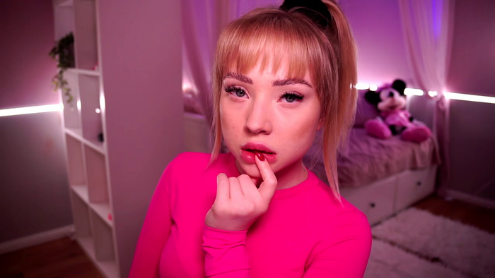 Blondebbygirl