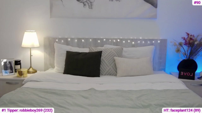 Angell_XO