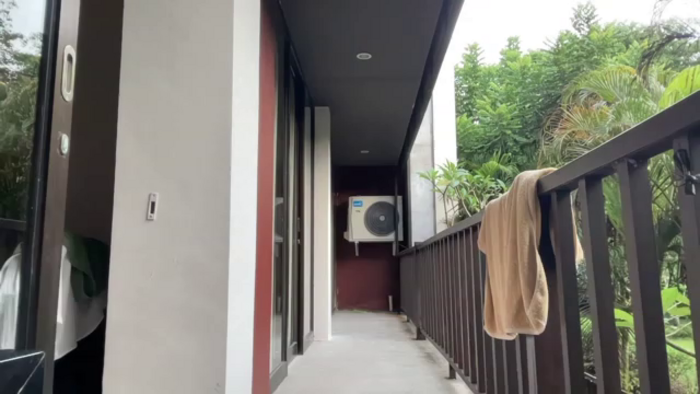BaliSurfGirl