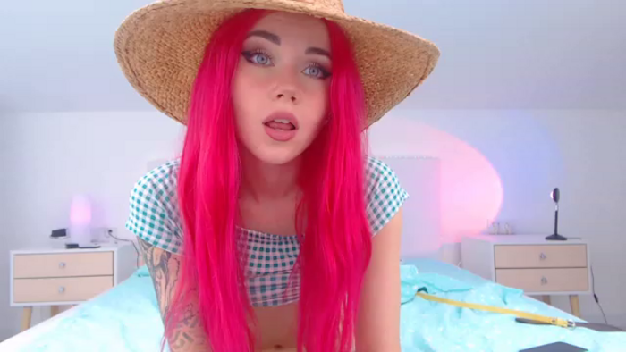 Sarah_Pink