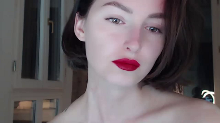 Red_Lips_Girl