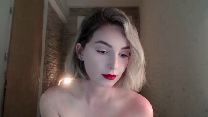 Red_Lips_Girl