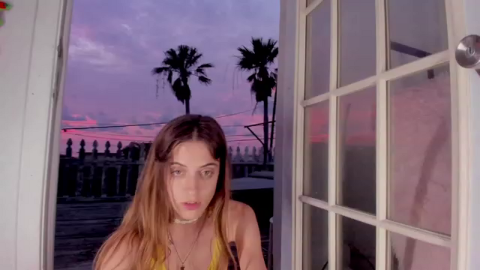 NaomiDee