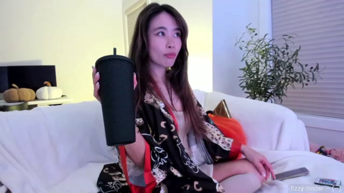 Violet_Bau