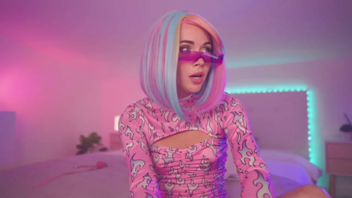 Sarah_Pink