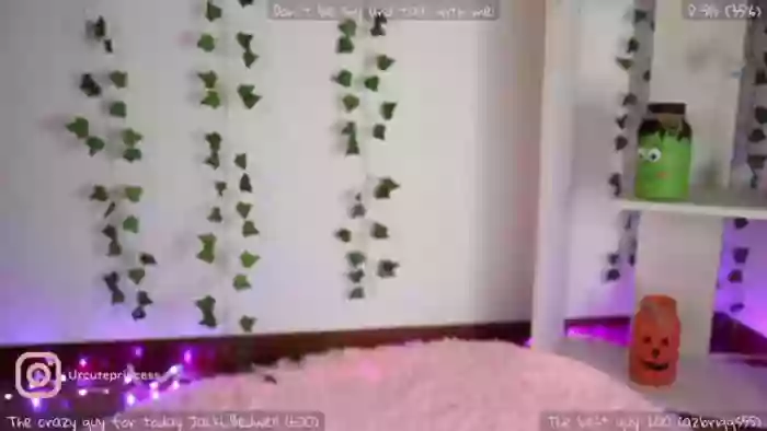 Lunasophia_ MFC Cam Show on Oct, 14 2023, at 05:25:30 UTC