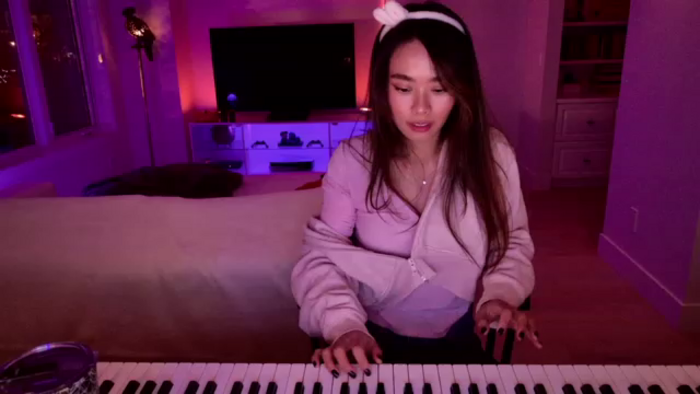 Violet_Bau