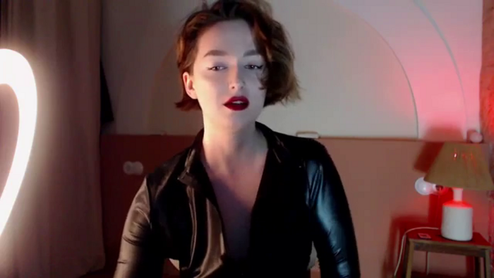 Red_Lips_Girl