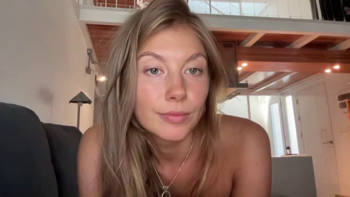 JasSurfGirl