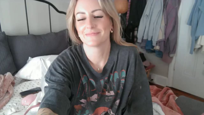 Lena_bee