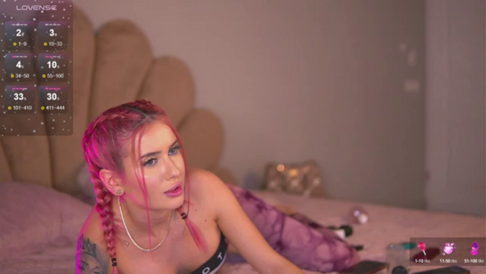 Playful_Girll