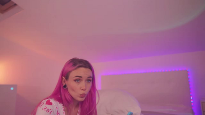 Sarah_Pink