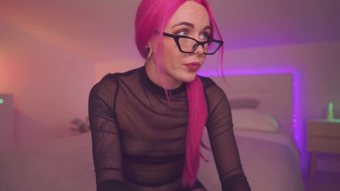 Sarah_Pink