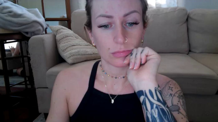 Lena_bee