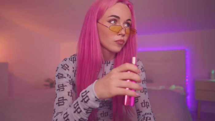 Sarah_Pink