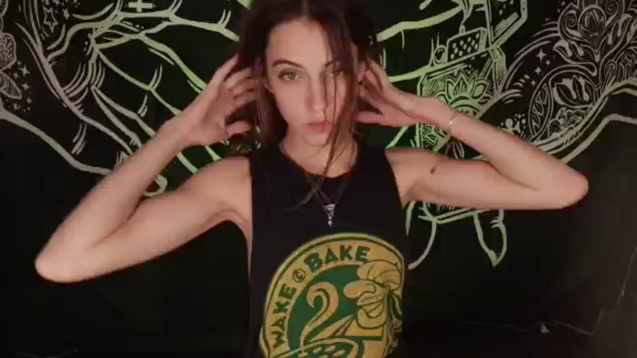 NaomiDee