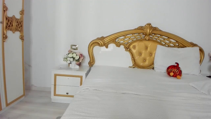NycoleAniston