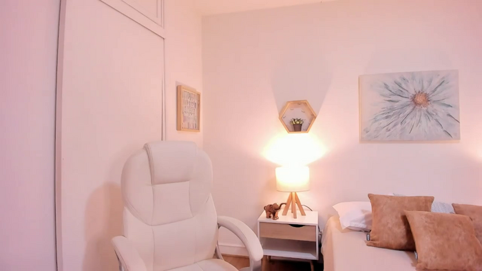 MiaFranklyn