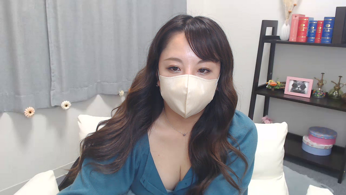 YURI3m