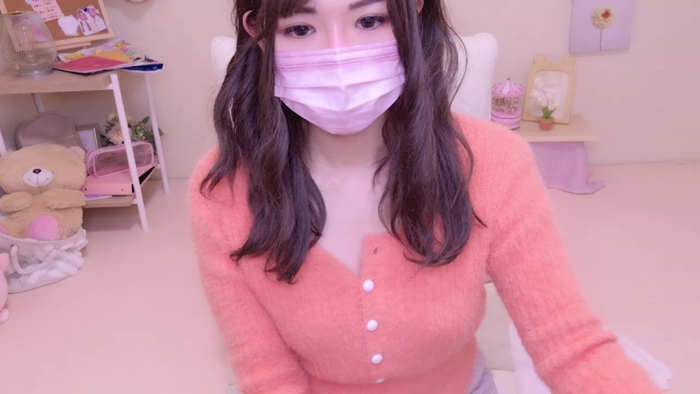 zxNAMIxz