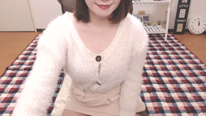 yKAEDEy7
