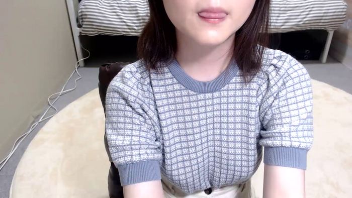 xyAKANEyx