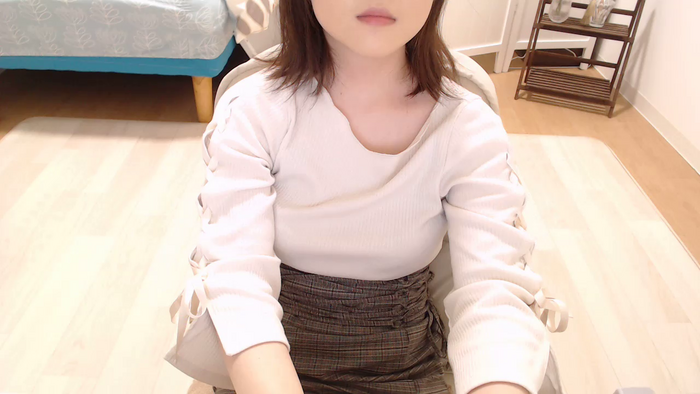 xyAKANEyx