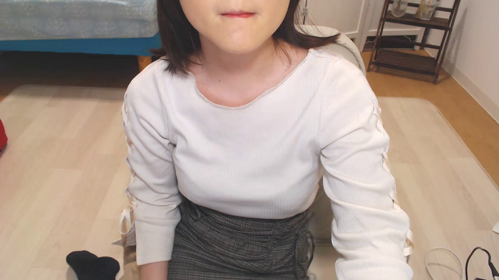 xyAKANEyx