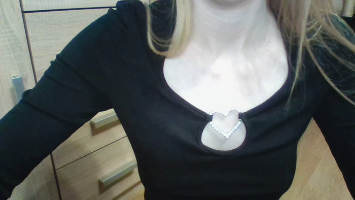 Hot_Blondi18_