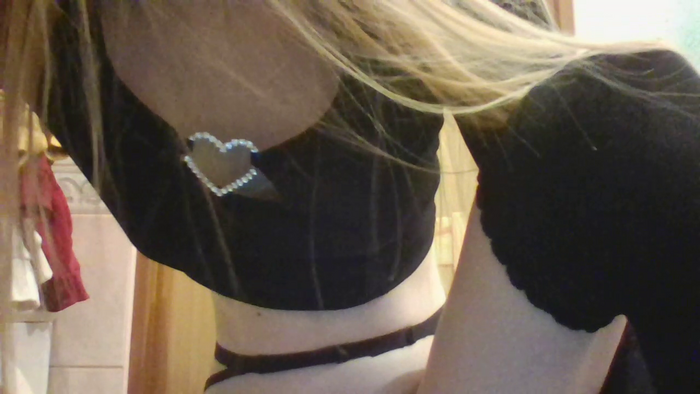 Hot_Blondi18_